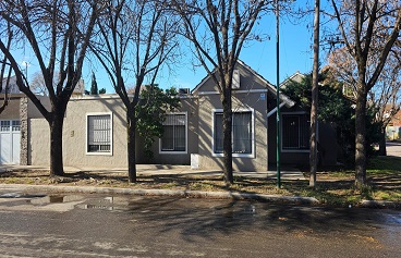 CASA EN VENTA calle 33 esquina 26